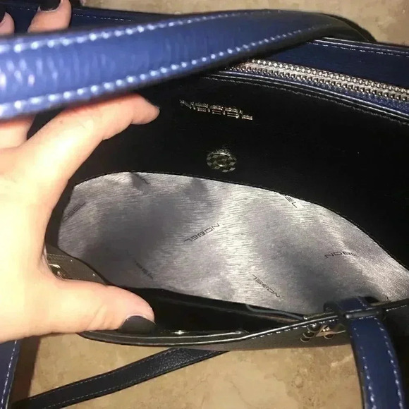 European Leather Bag Nobel paid 300$ - Picture 5 of 8